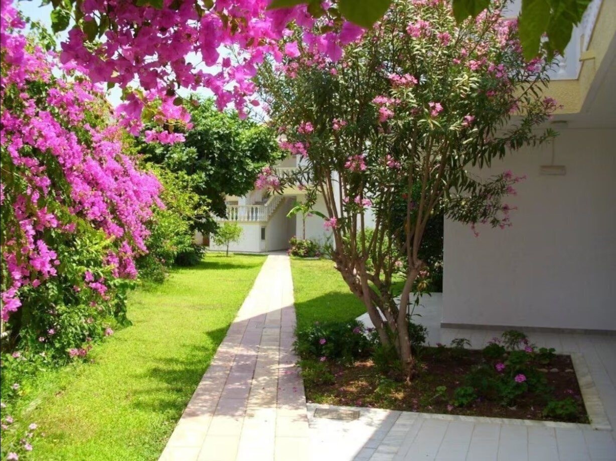 Территория Helgas Paradise 2*